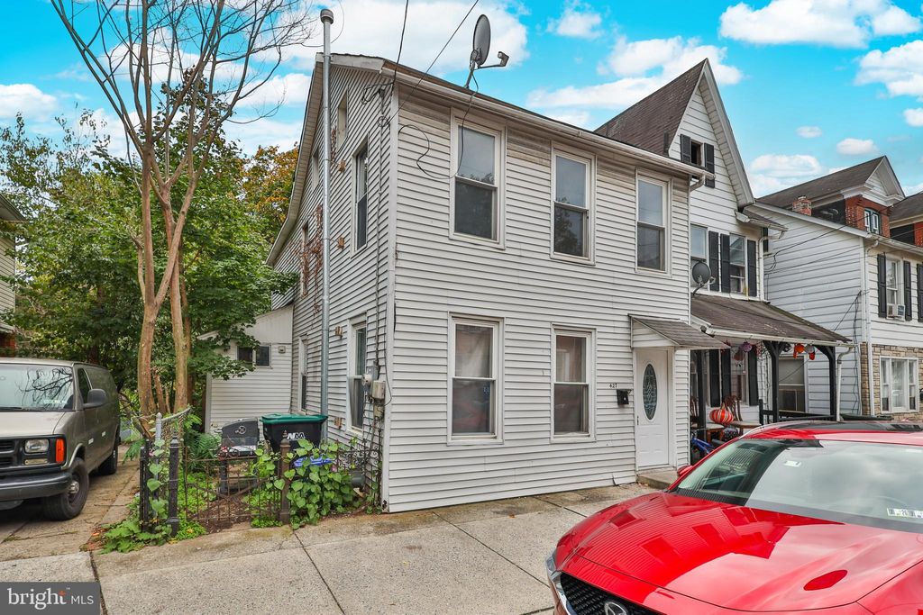 Photo of 427 Pawnee Street, BETHLEHEM, PA 18015 (MLS # PANH2008884)