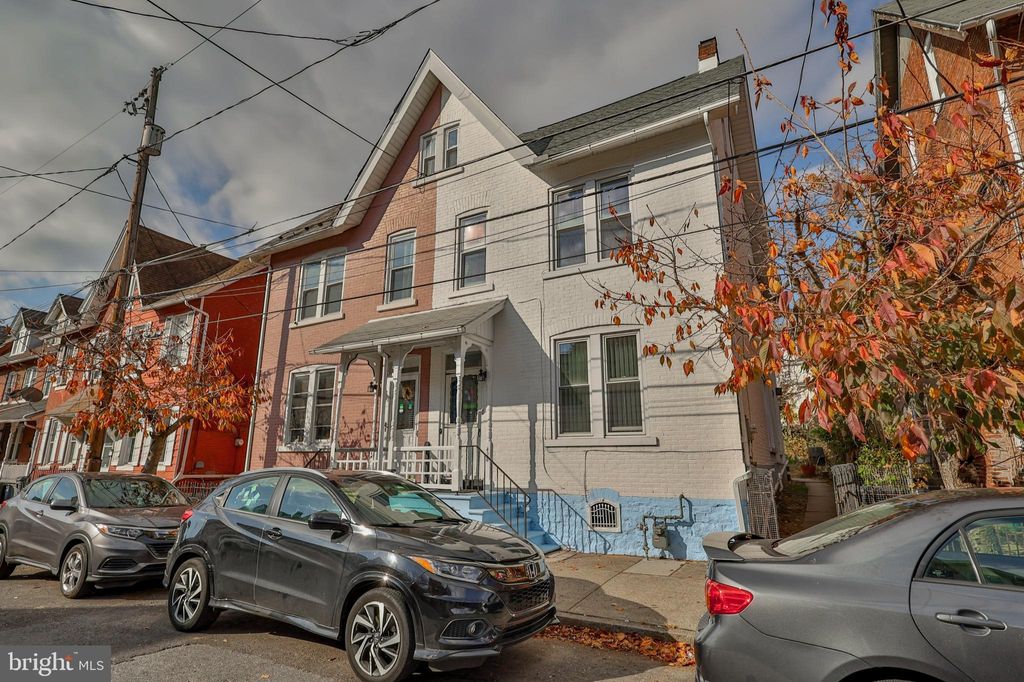 Photo of 427 Pawnee Street, BETHLEHEM, PA 18015 (MLS # PANH2008884)