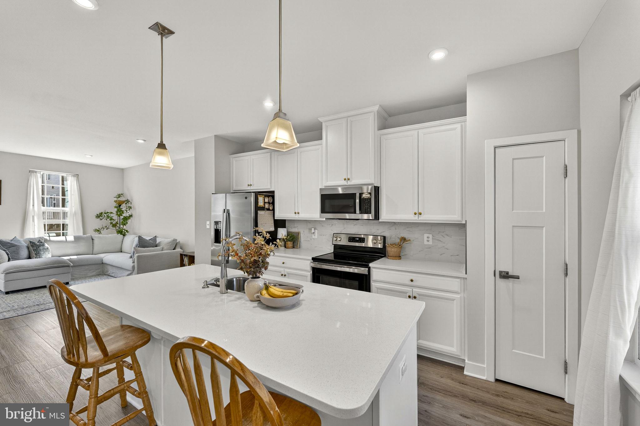 MADISON STATION - Residential