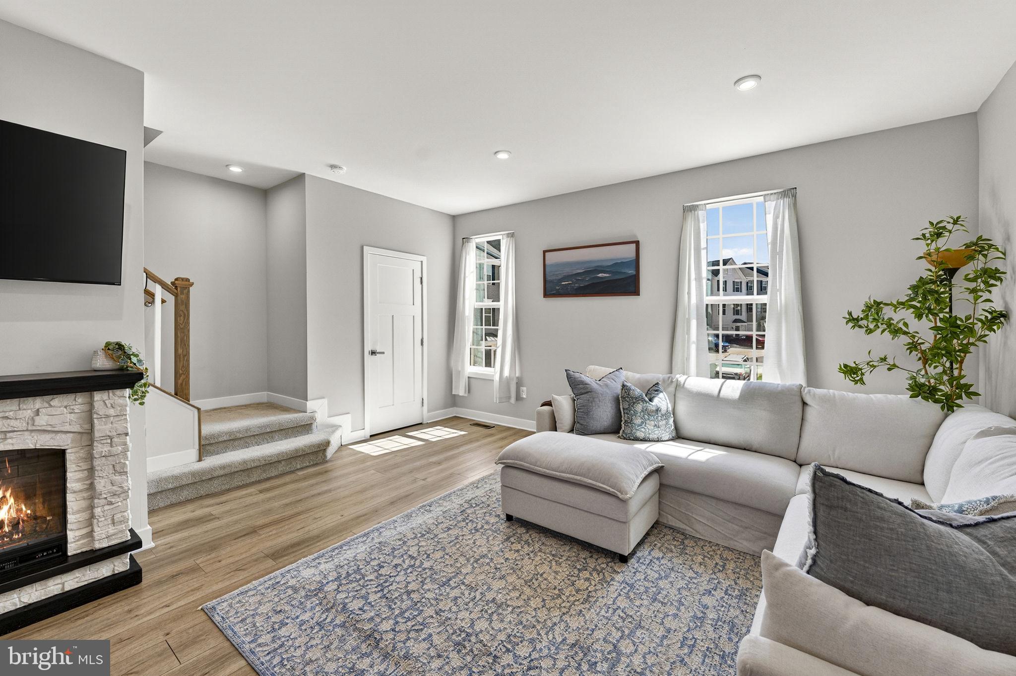 MADISON STATION - Residential