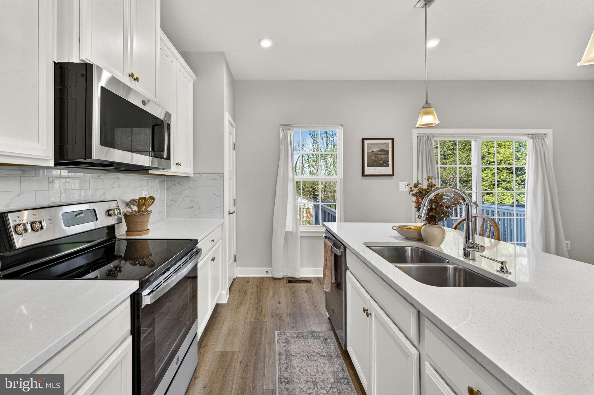 MADISON STATION - Residential