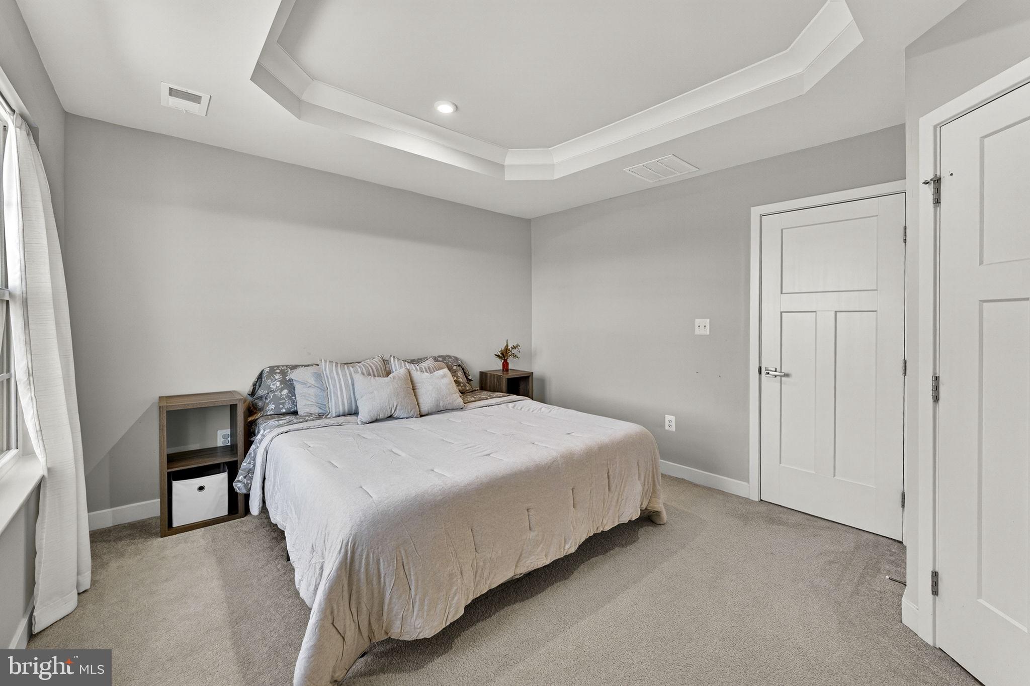 MADISON STATION - Residential