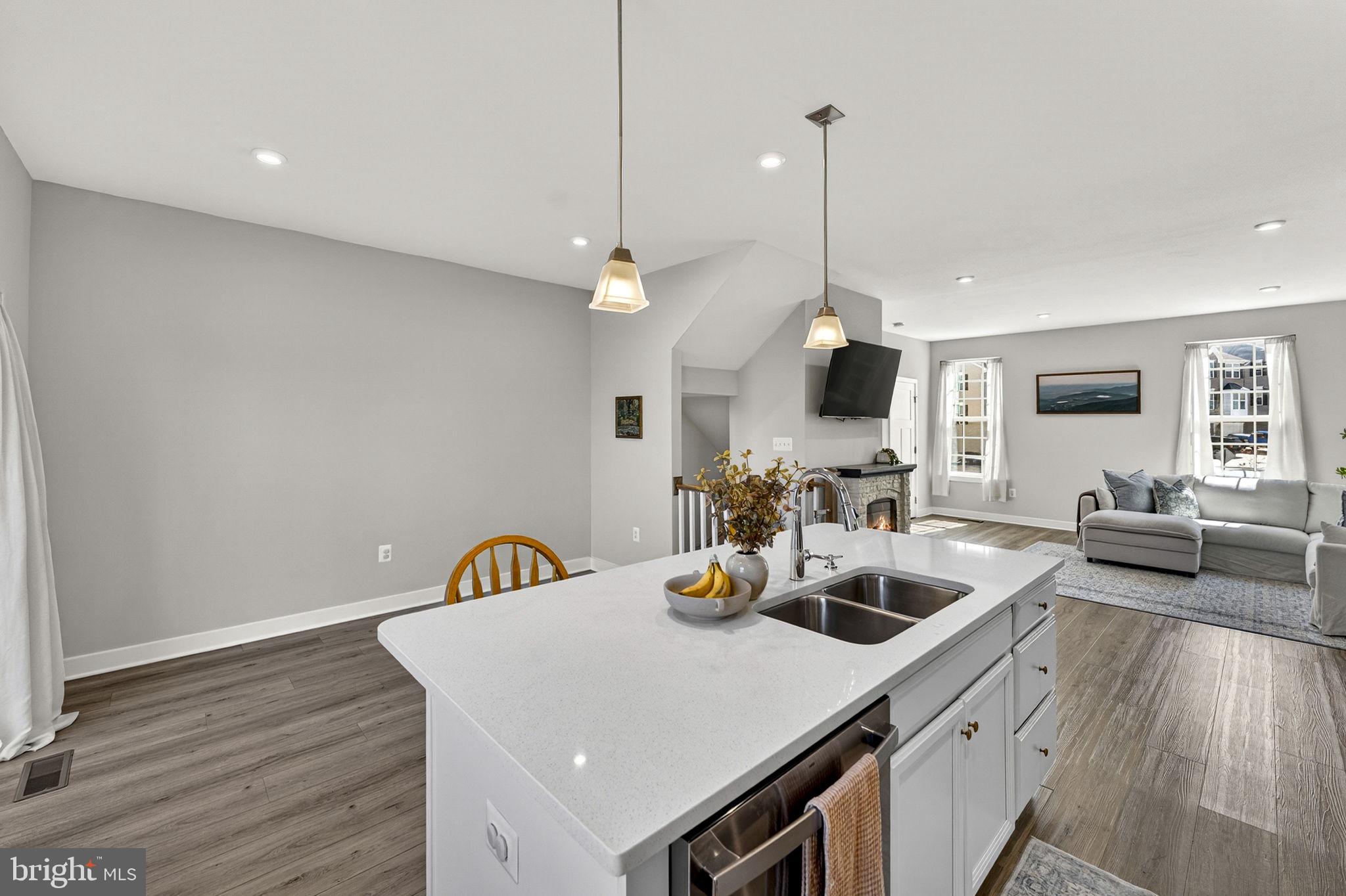 MADISON STATION - Residential