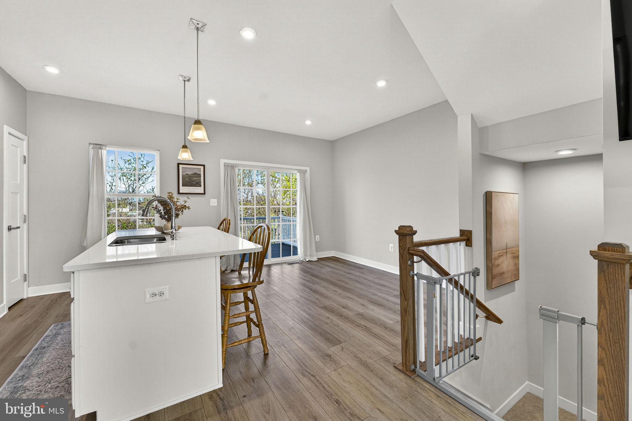 MADISON STATION - Residential