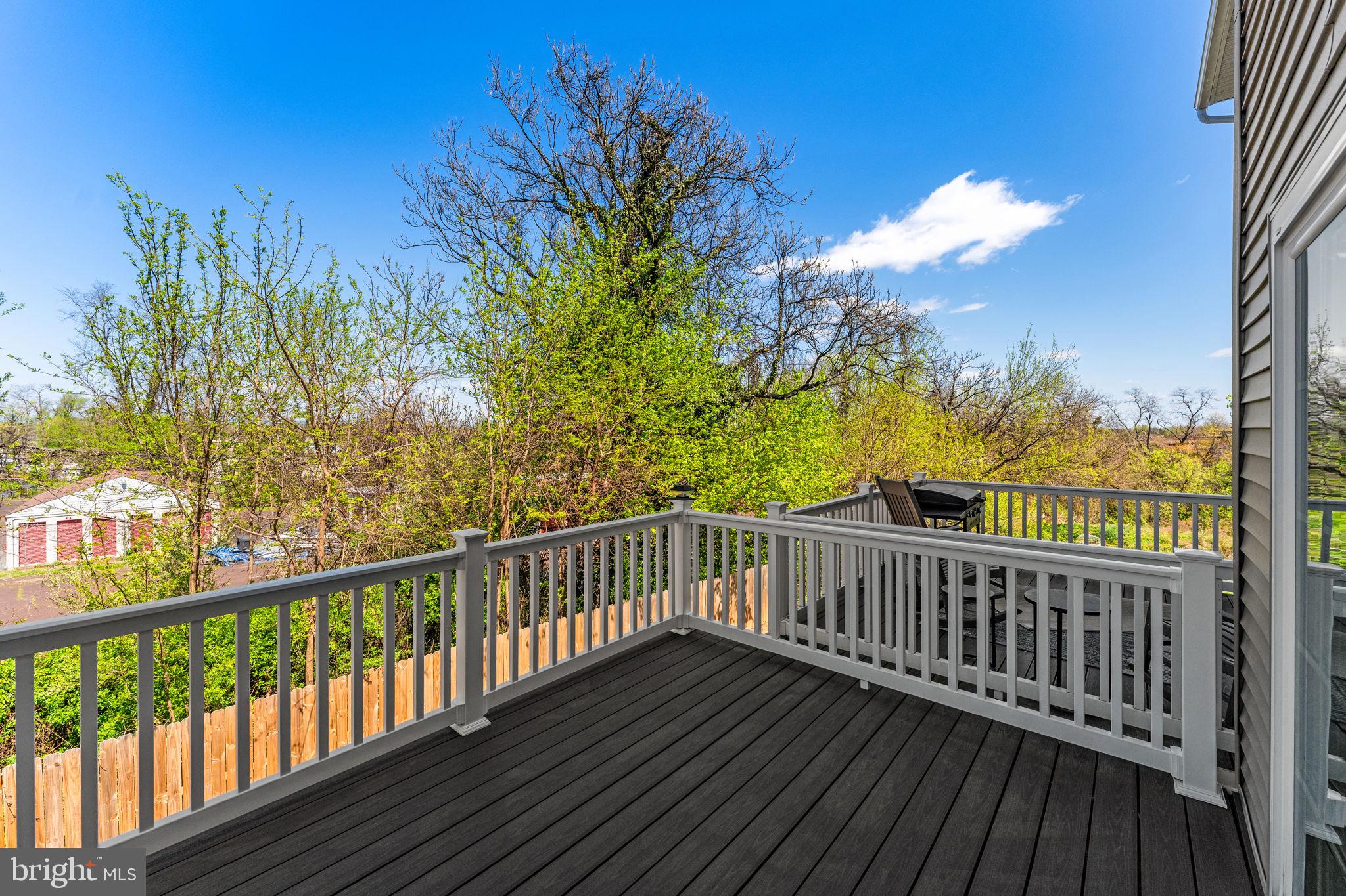 MADISON STATION - Residential