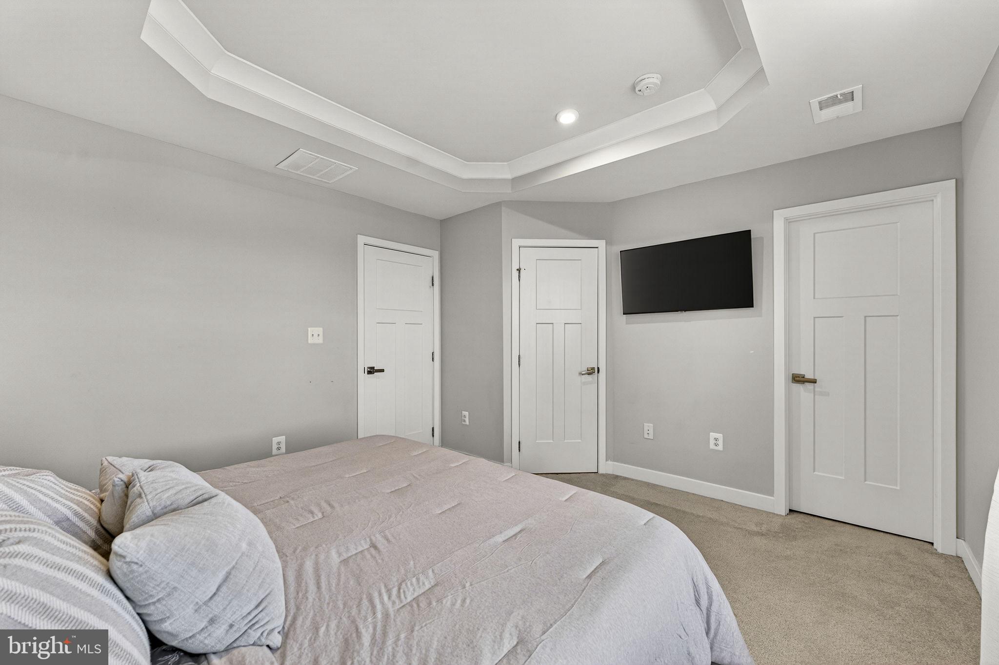 MADISON STATION - Residential