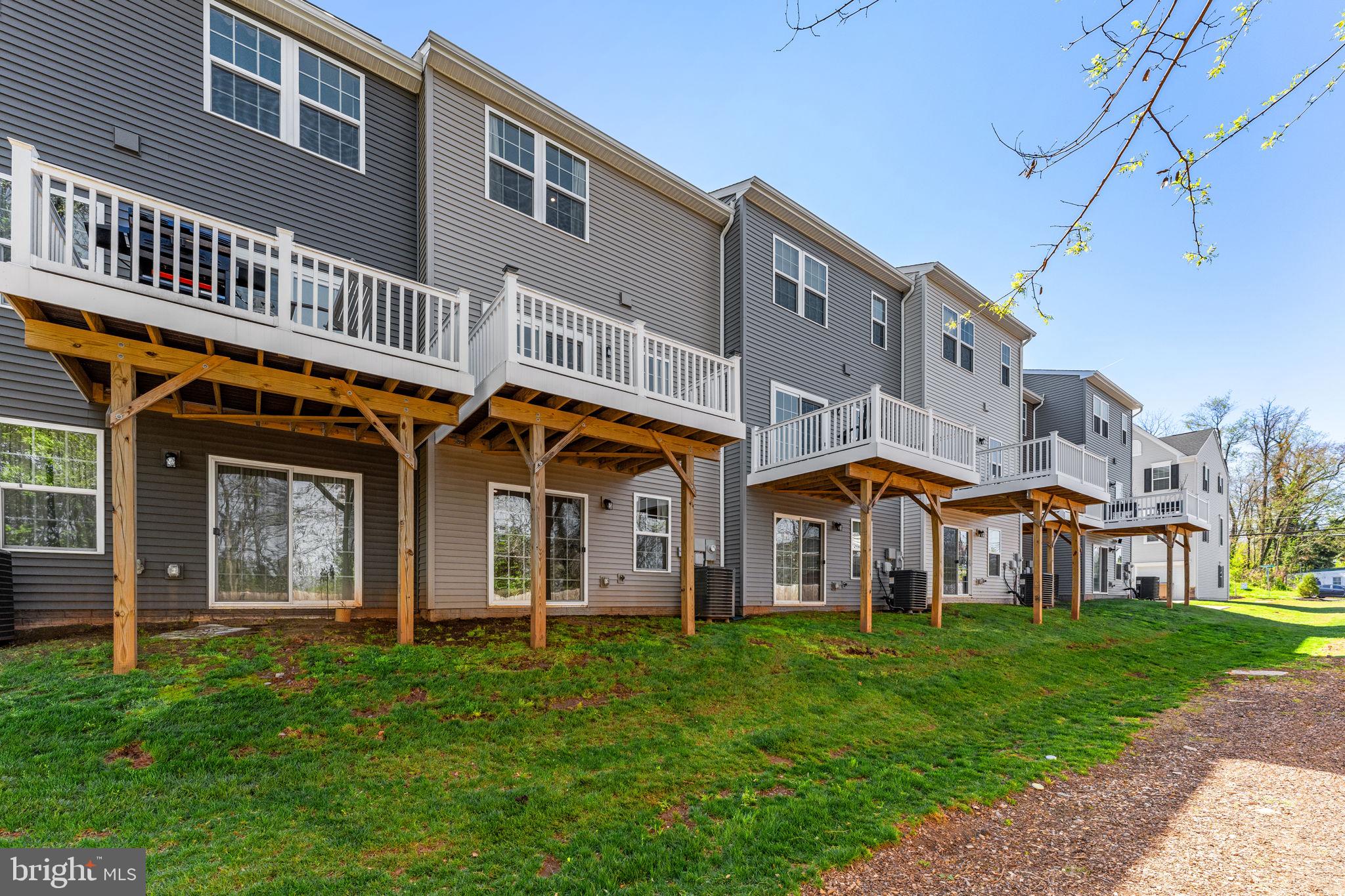 MADISON STATION - Residential