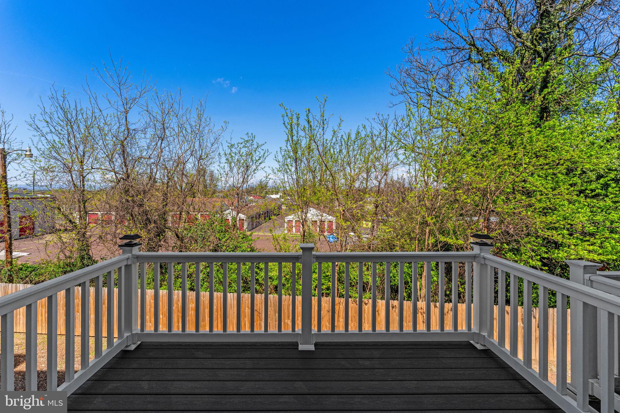 MADISON STATION - Residential