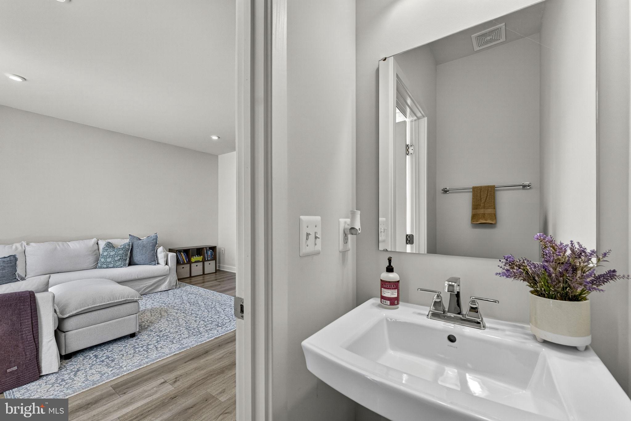 MADISON STATION - Residential