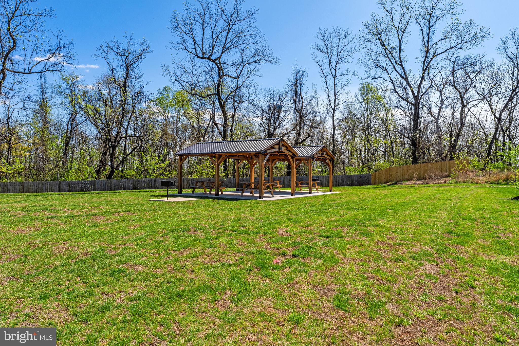 MADISON STATION - Residential