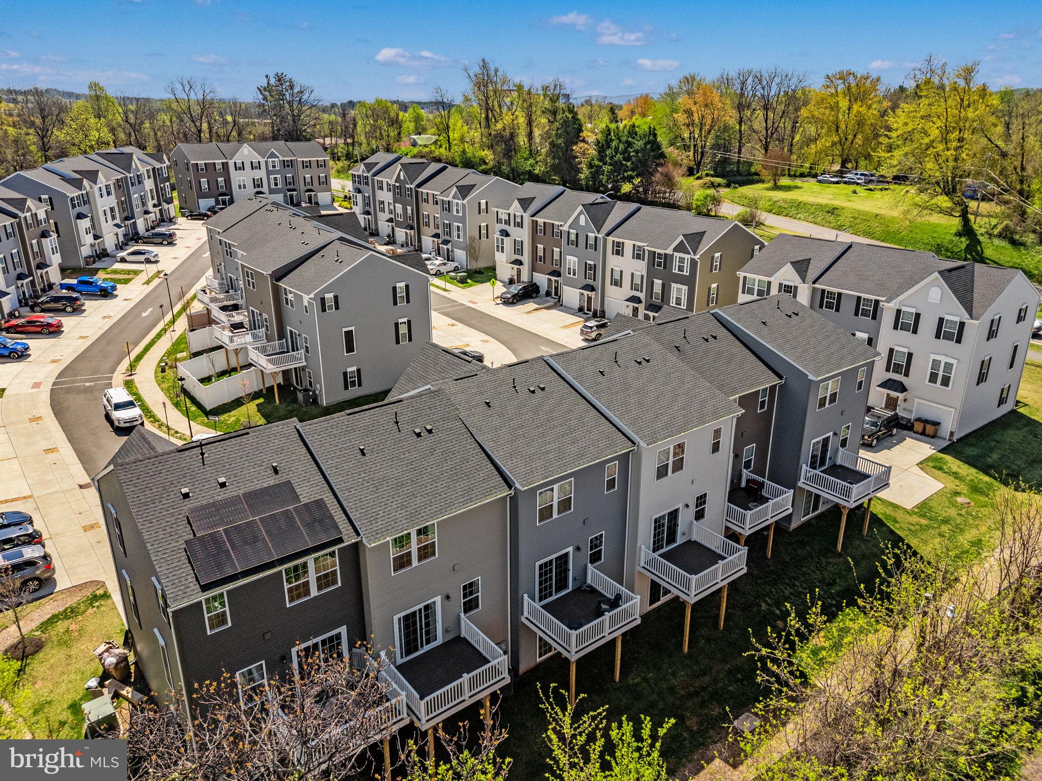 MADISON STATION - Residential