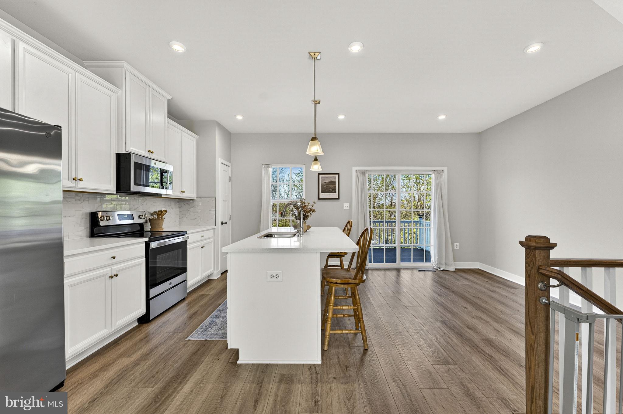 MADISON STATION - Residential