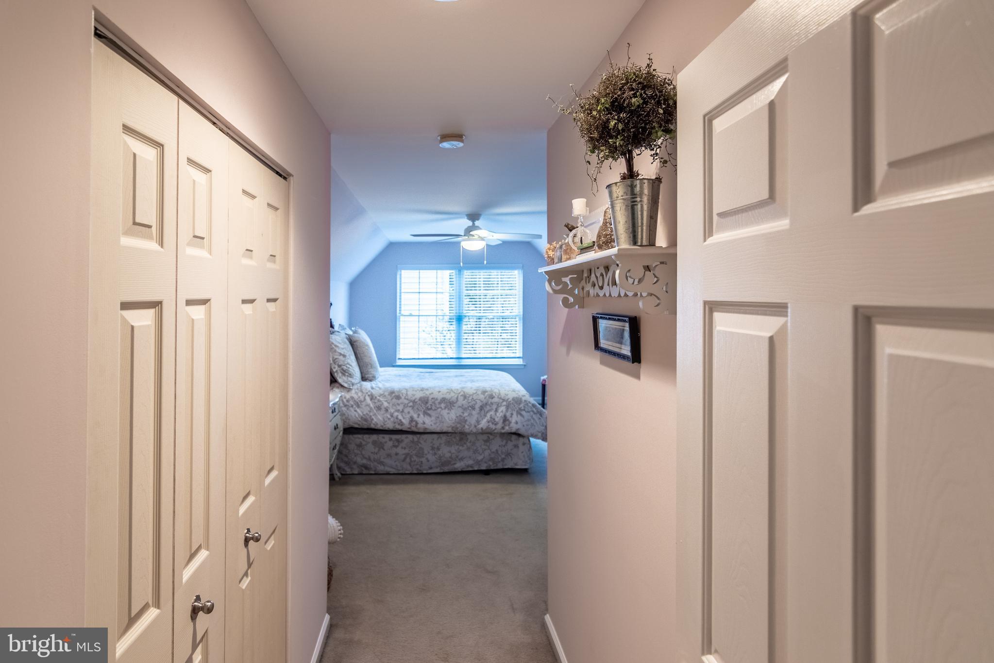 HAWTHORNE LANE - Residential