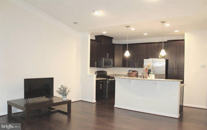 ARCOLA TOWN CENTER CONDO - Residential Lease