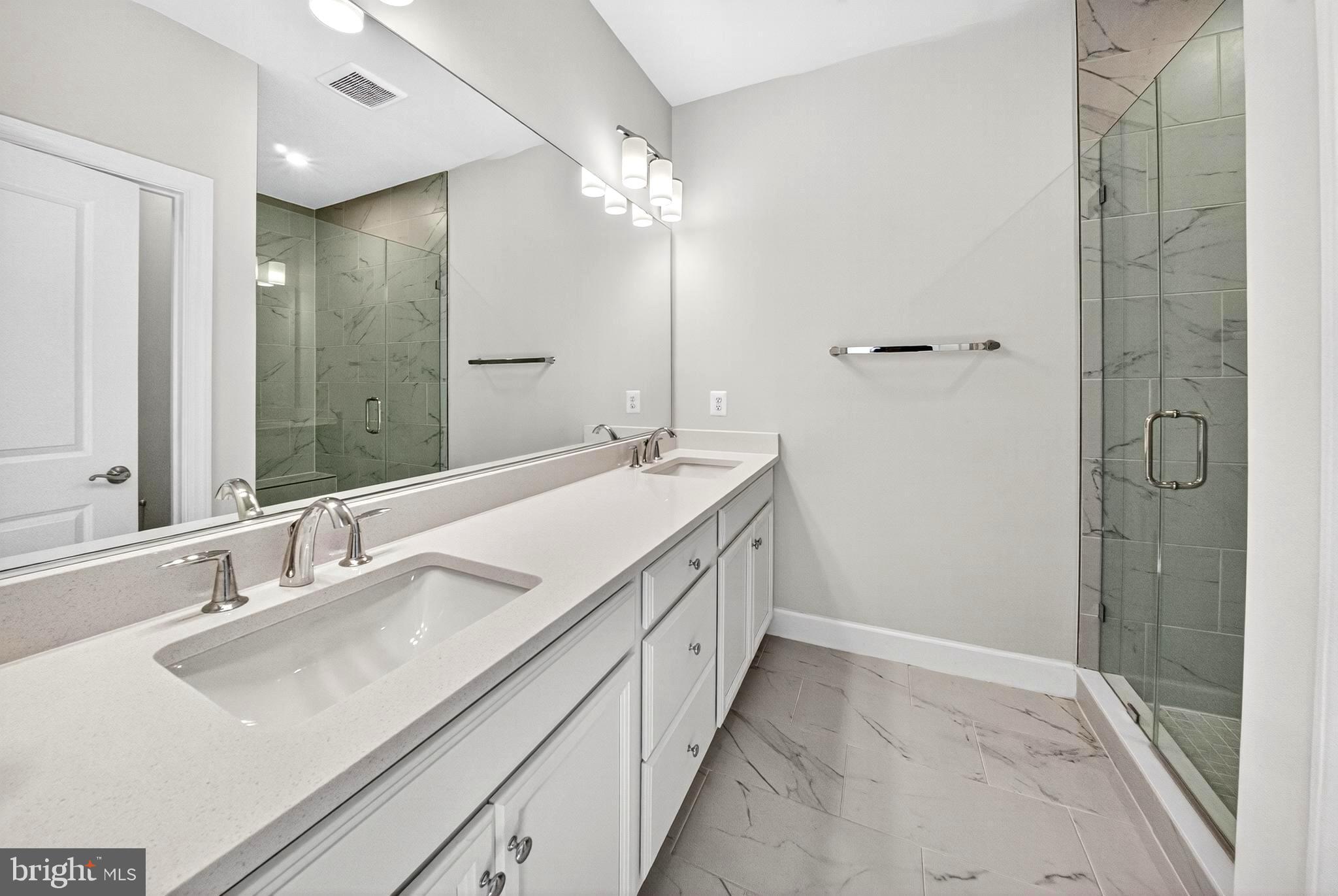 GATEWAY WEST - Residential