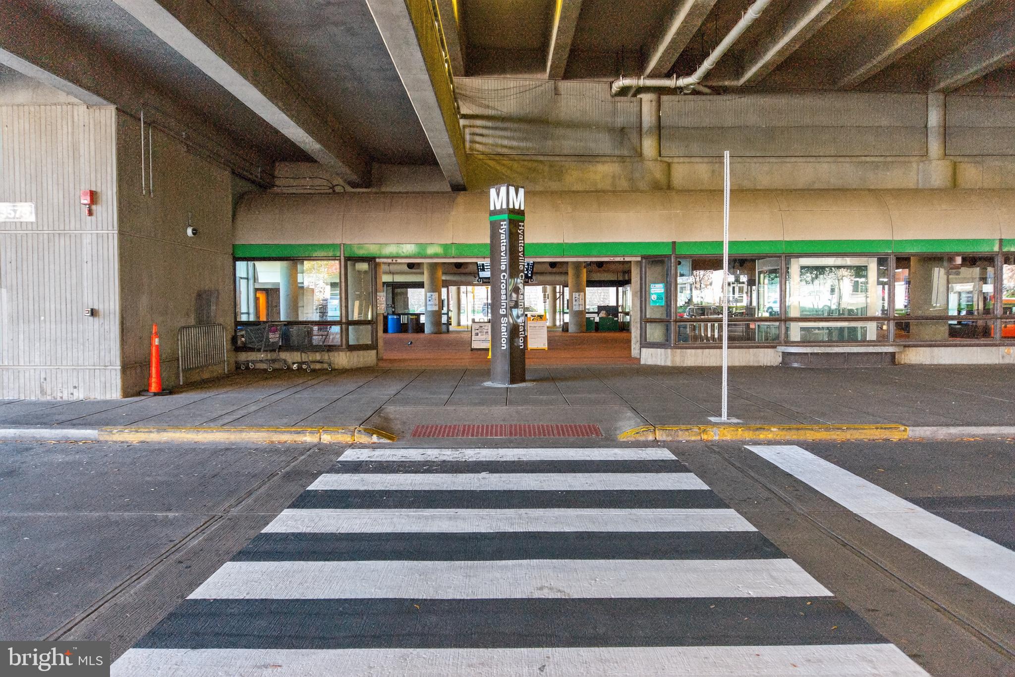 GATEWAY WEST - Residential