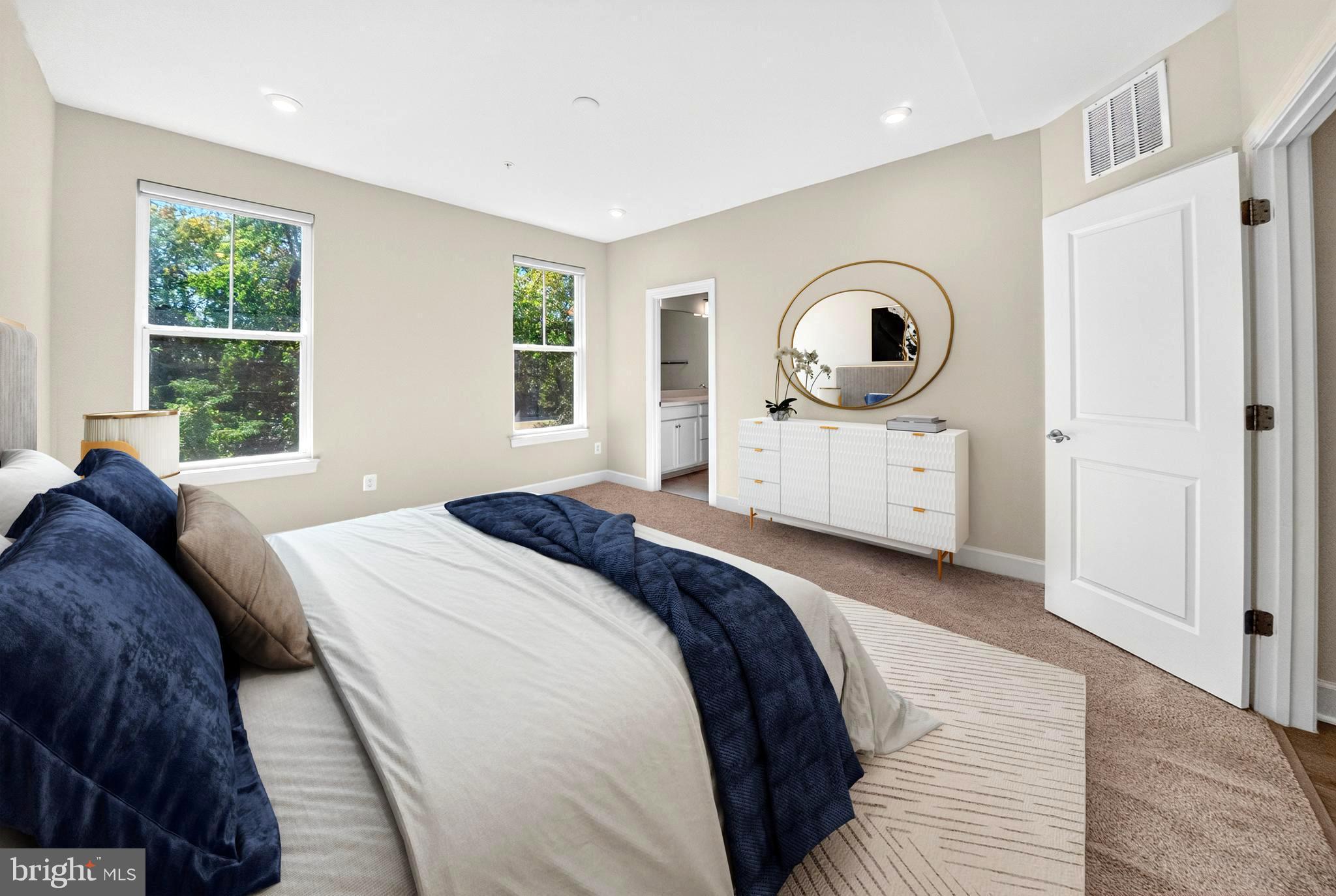 GATEWAY WEST - Residential