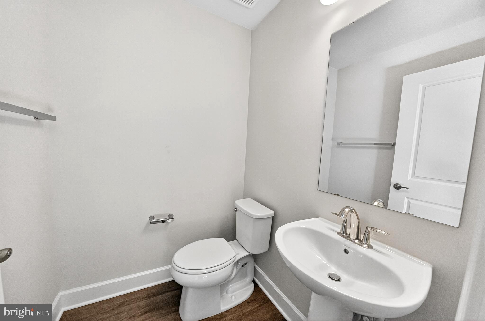 GATEWAY WEST - Residential