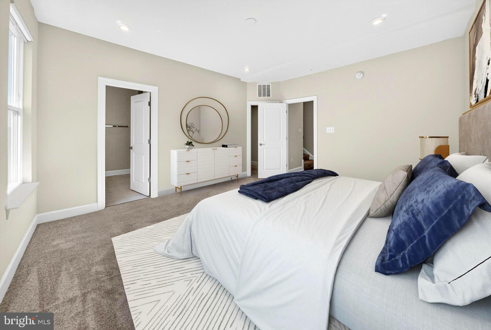 GATEWAY WEST - Residential