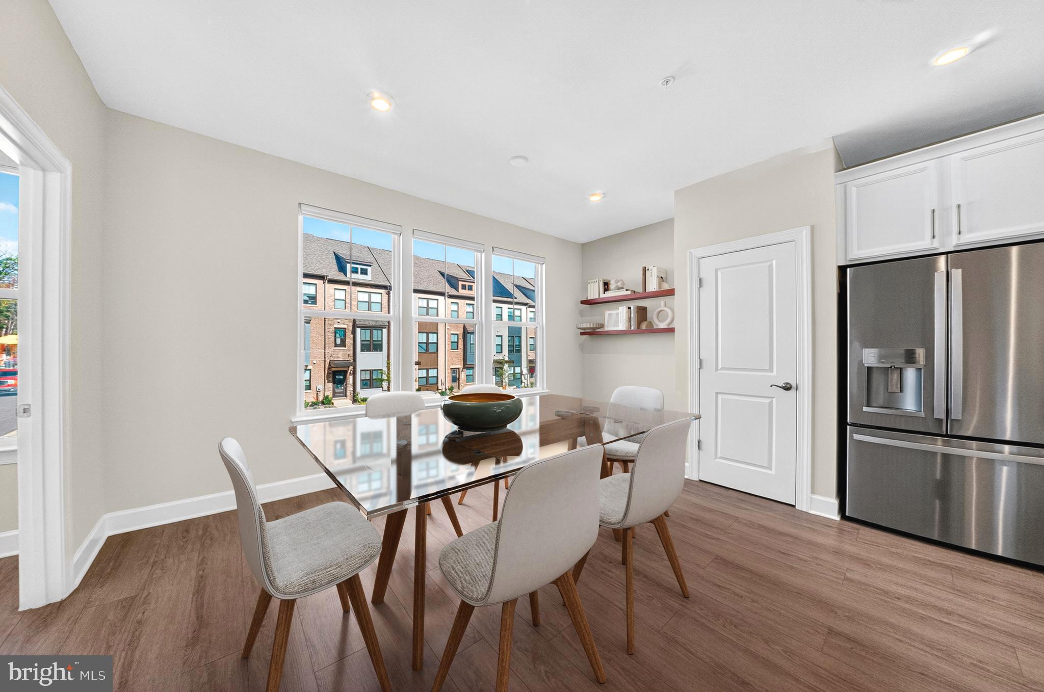 GATEWAY WEST - Residential