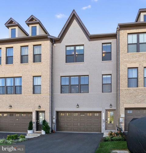 3507 STELLA BLUE DRIVE HYATTSVILLE MD 20782