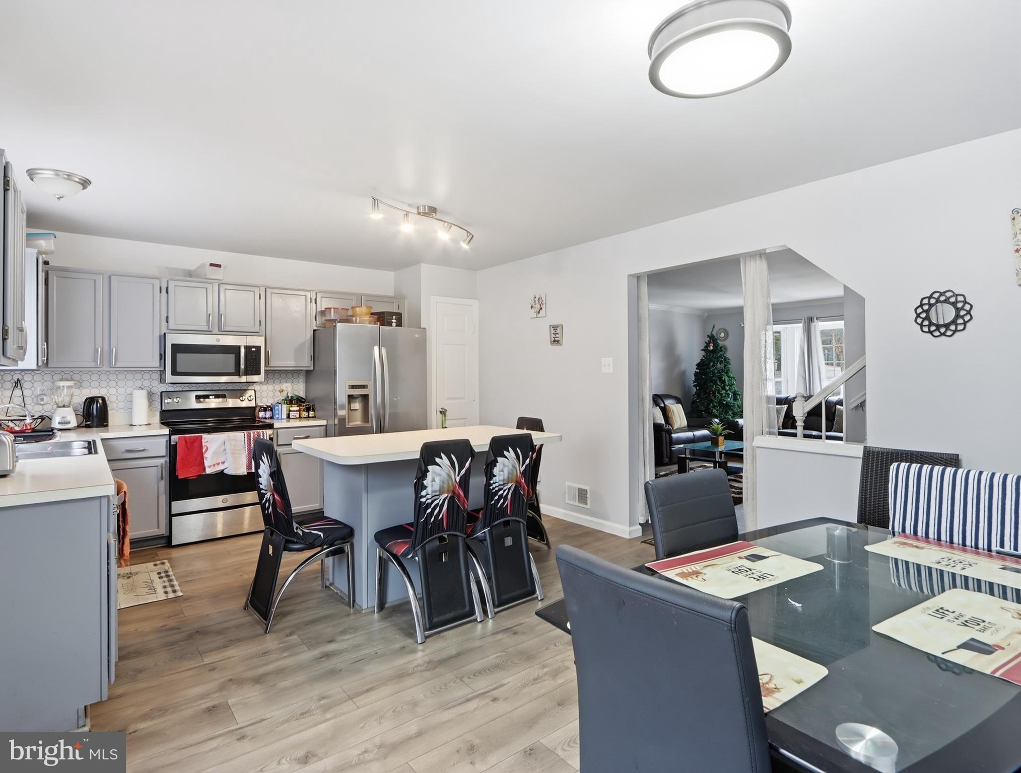 PLEASANT HILLS - Residential