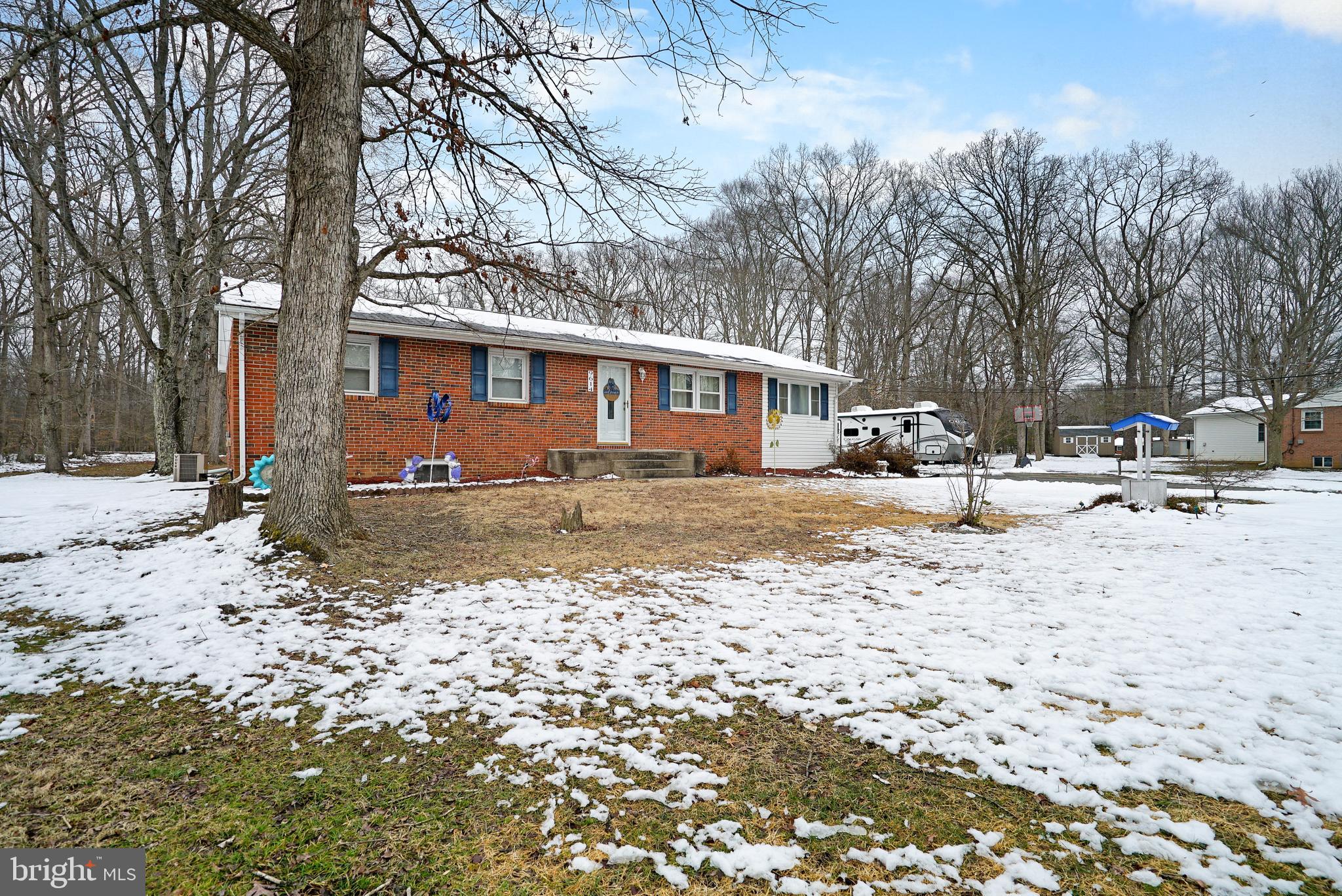 WARRLINDA VILLAGE - Residential