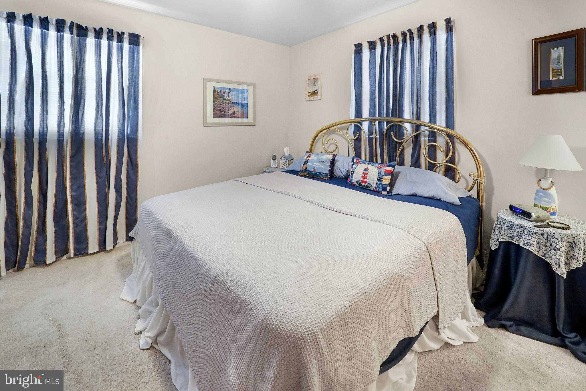 WARRLINDA VILLAGE - Residential