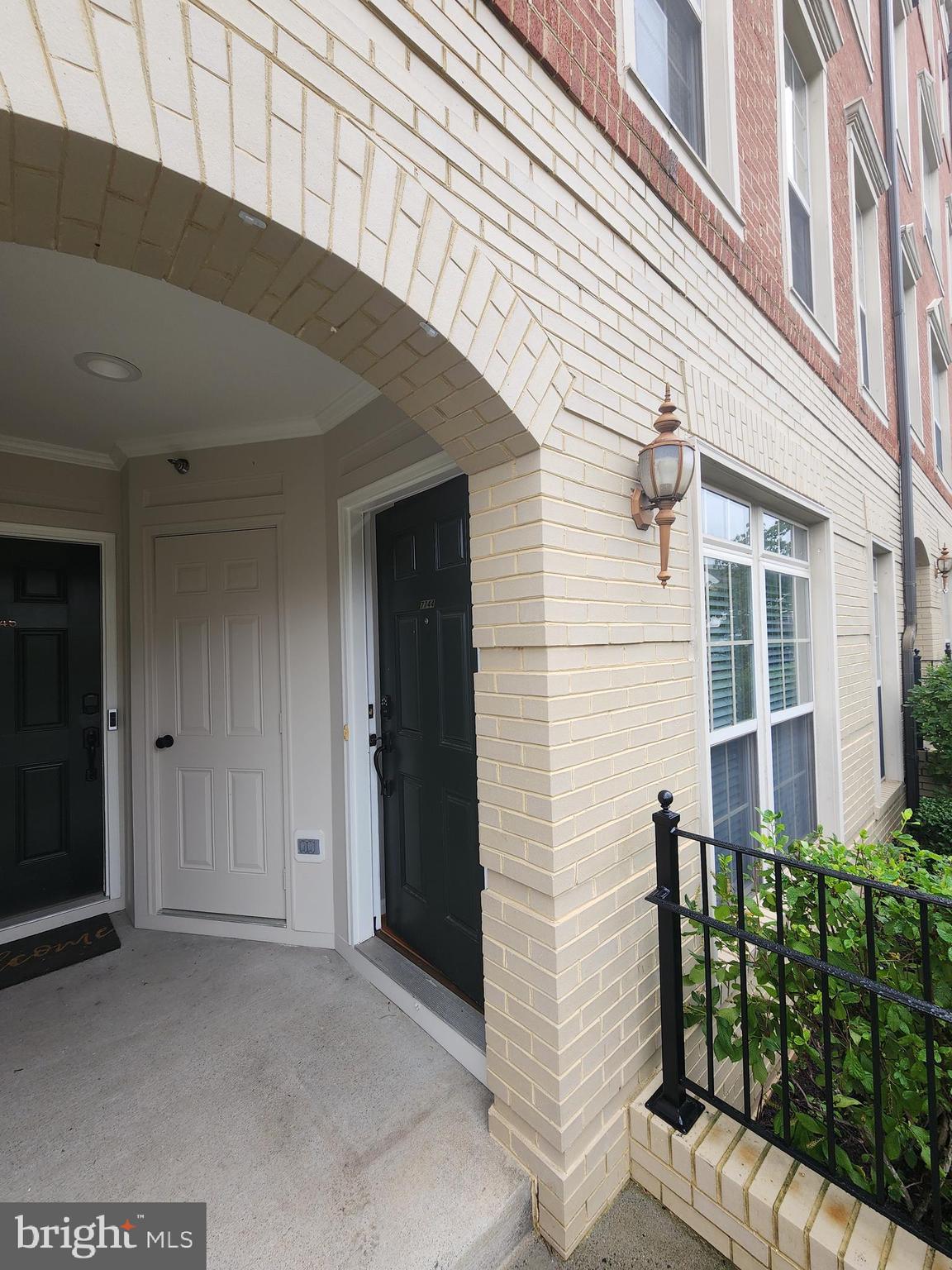 MADISON CRESCENT - Residential Lease