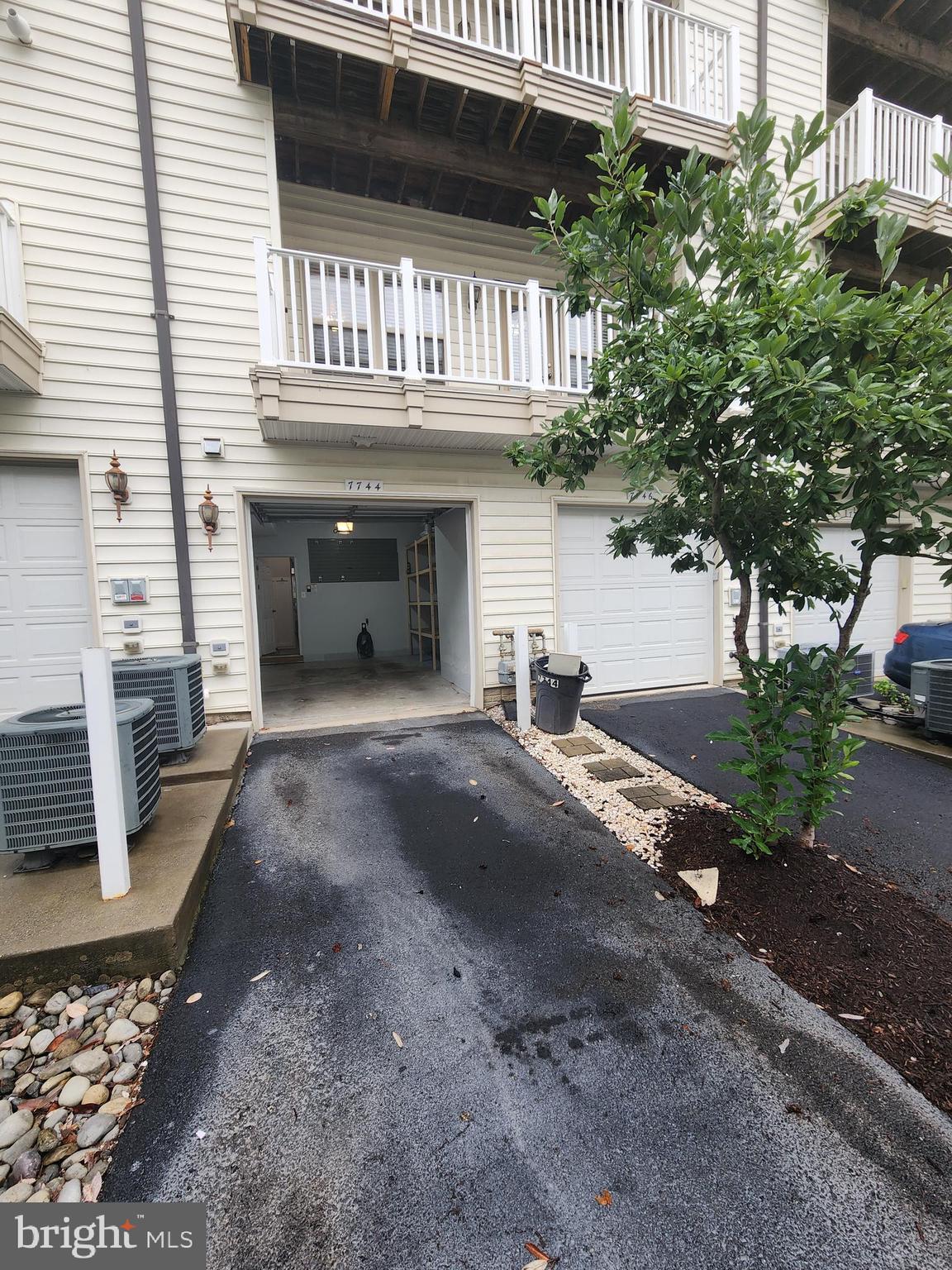 MADISON CRESCENT - Residential Lease