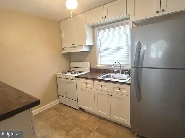 Burlington, New Jersey 08016, United States, 2 Bedrooms Bedrooms, ,1 BathroomBathrooms,Residential,Pending,109901