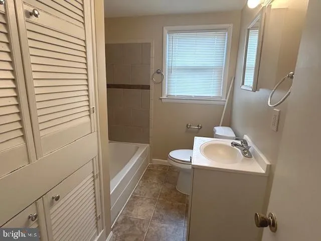 Burlington, New Jersey 08016, United States, 2 Bedrooms Bedrooms, ,1 BathroomBathrooms,Residential,Pending,109901