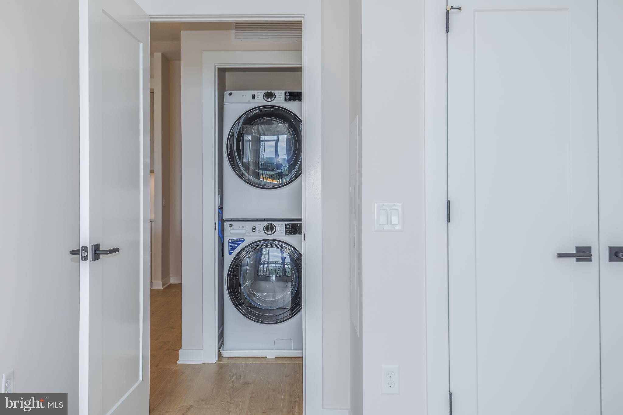 FALLS CHURCH CITY - Residential