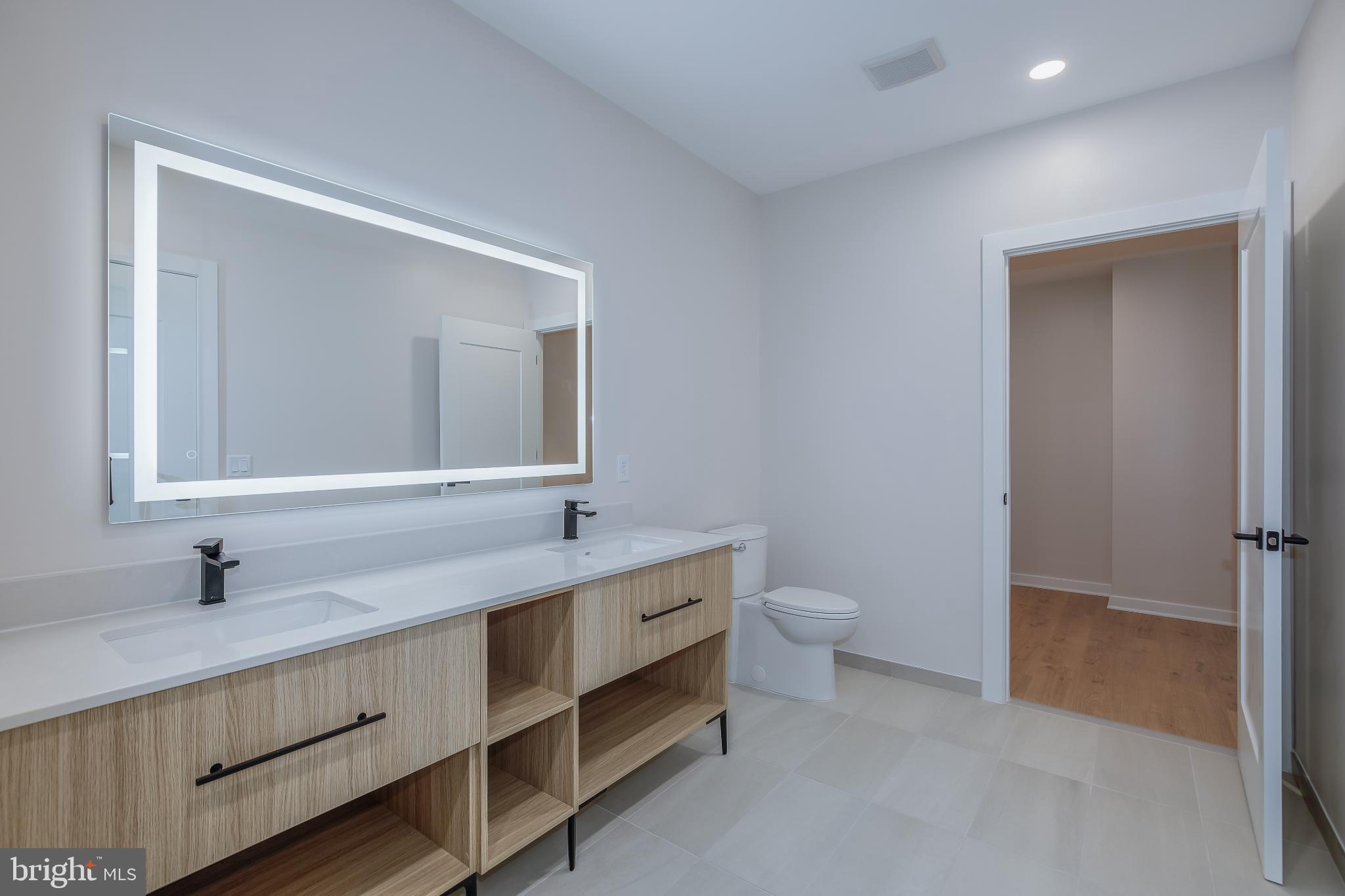 FALLS CHURCH CITY - Residential