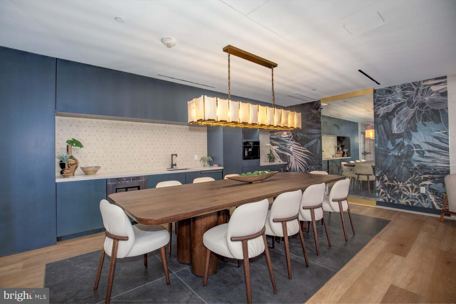 FALLS CHURCH CITY - Residential