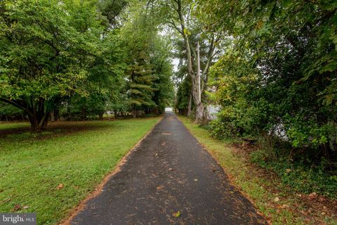 415 NEW ROAD SOUTHAMPTON PA 18966