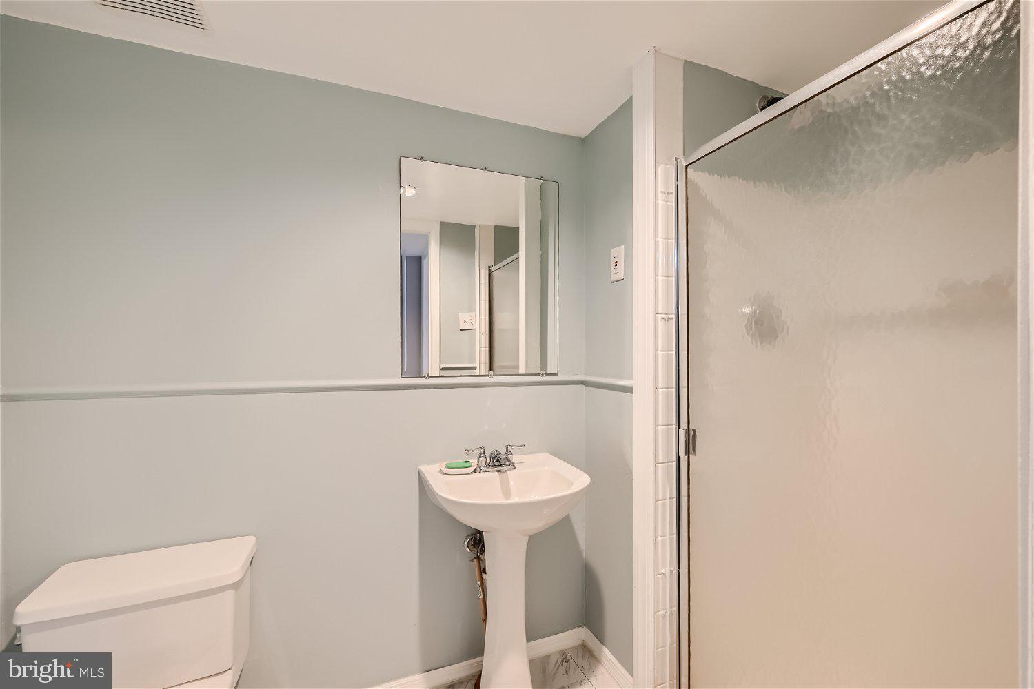 VILLAGE OF HICKORY RIDGE - Residential Lease