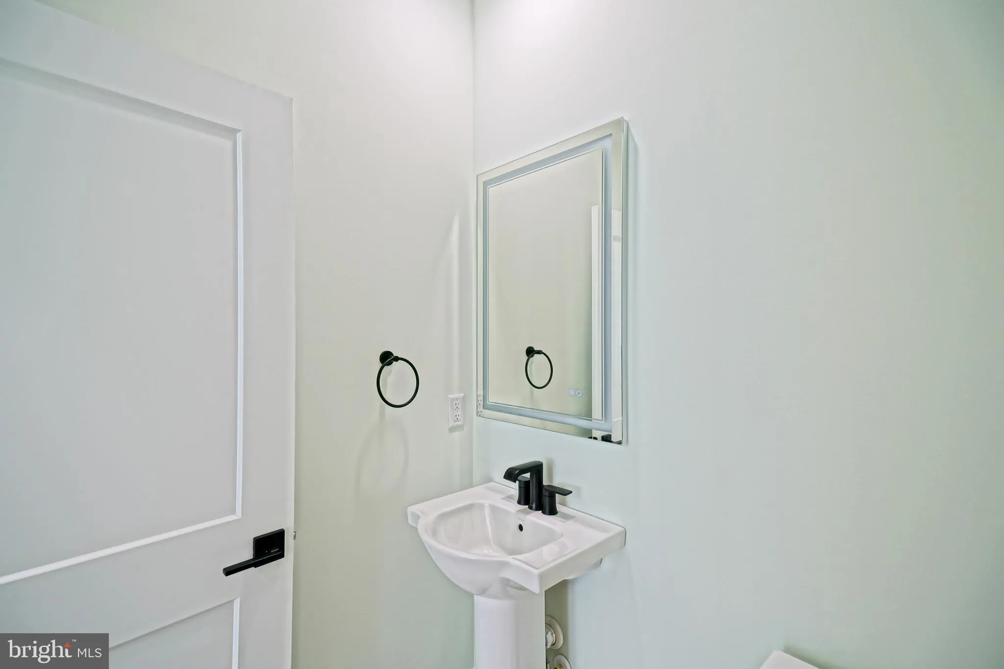 Lewes, Delaware 19958, United States, 4 Bedrooms Bedrooms, ,4 BathroomsBathrooms,Residential,Pending,53993