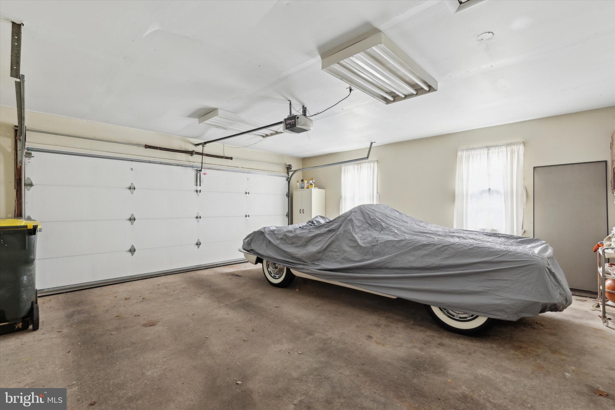 HUNTINGDON VALLEY - Residential