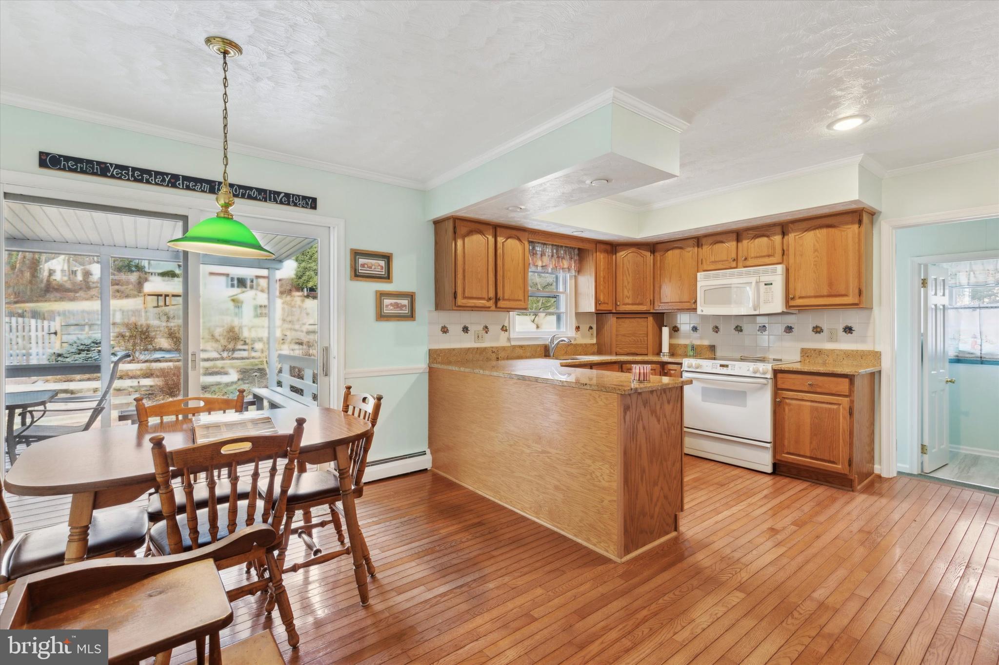 HUNTINGDON VALLEY - Residential