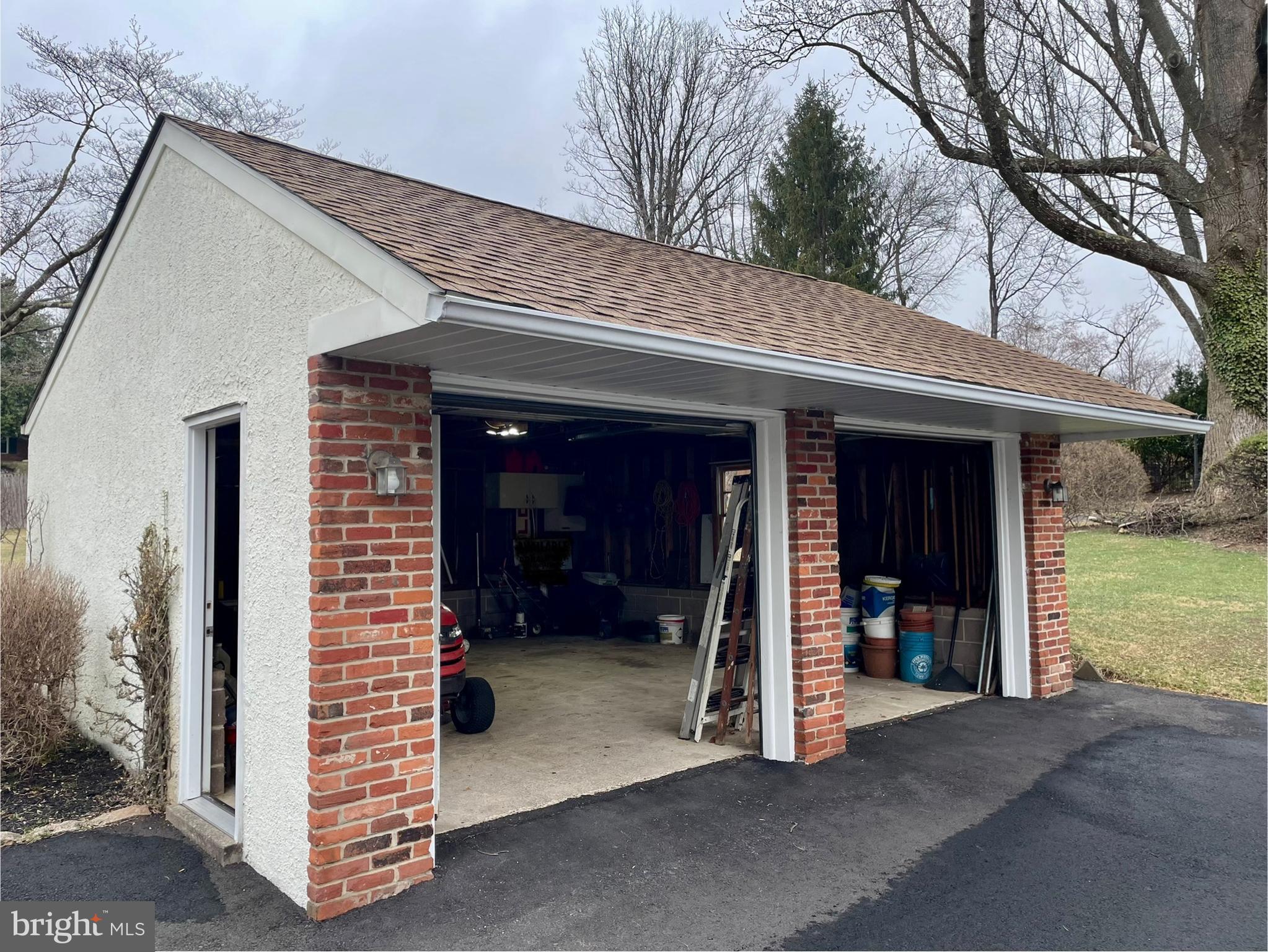 HUNTINGDON VALLEY - Residential