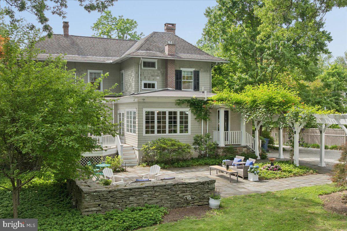 2505 MAIN STREET