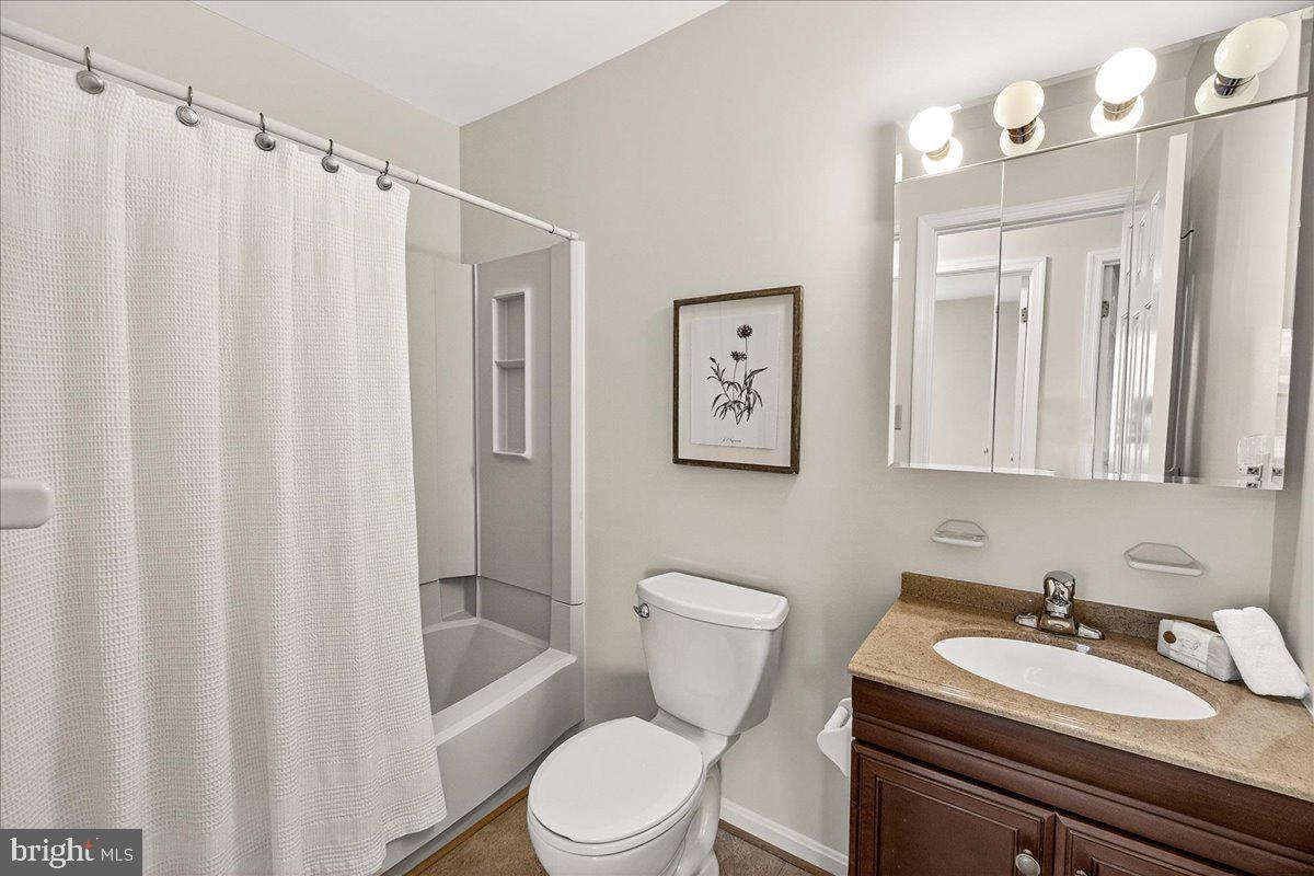 HICKORY HILL HOMES - Residential