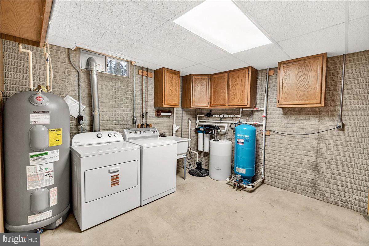 HICKORY HILL HOMES - Residential