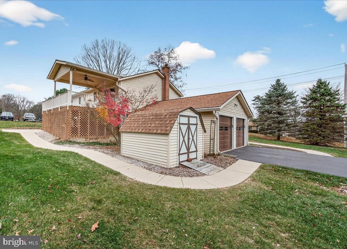 HICKORY HILL HOMES - Residential