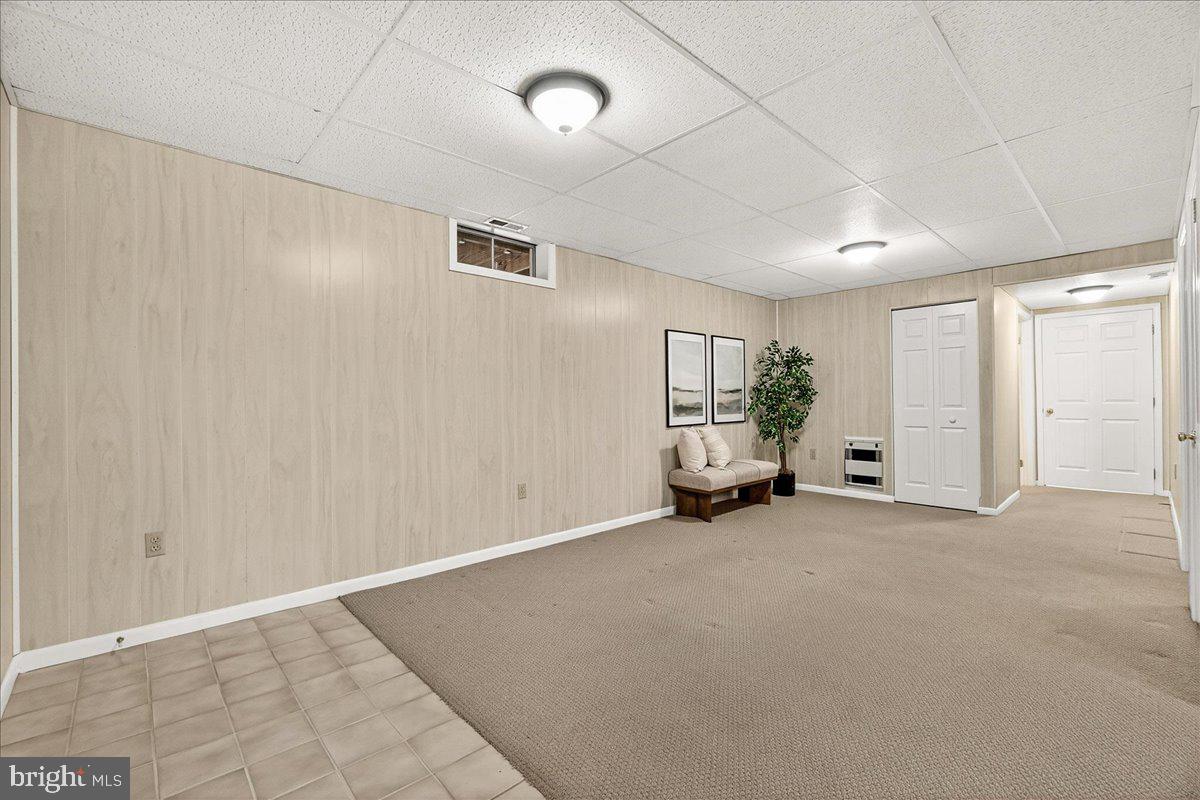 HICKORY HILL HOMES - Residential