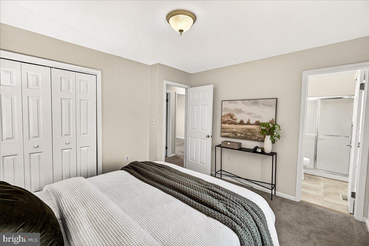 HICKORY HILL HOMES - Residential