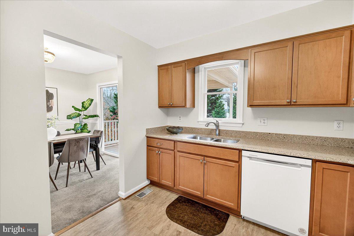 HICKORY HILL HOMES - Residential