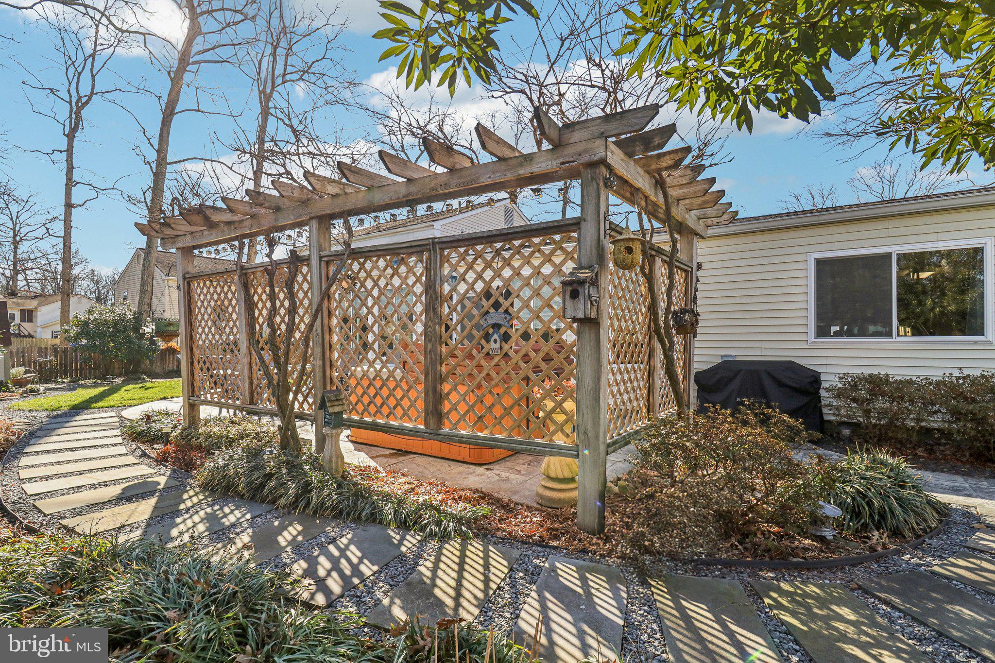 WHITE OAK VILLAGE SUB - Residential