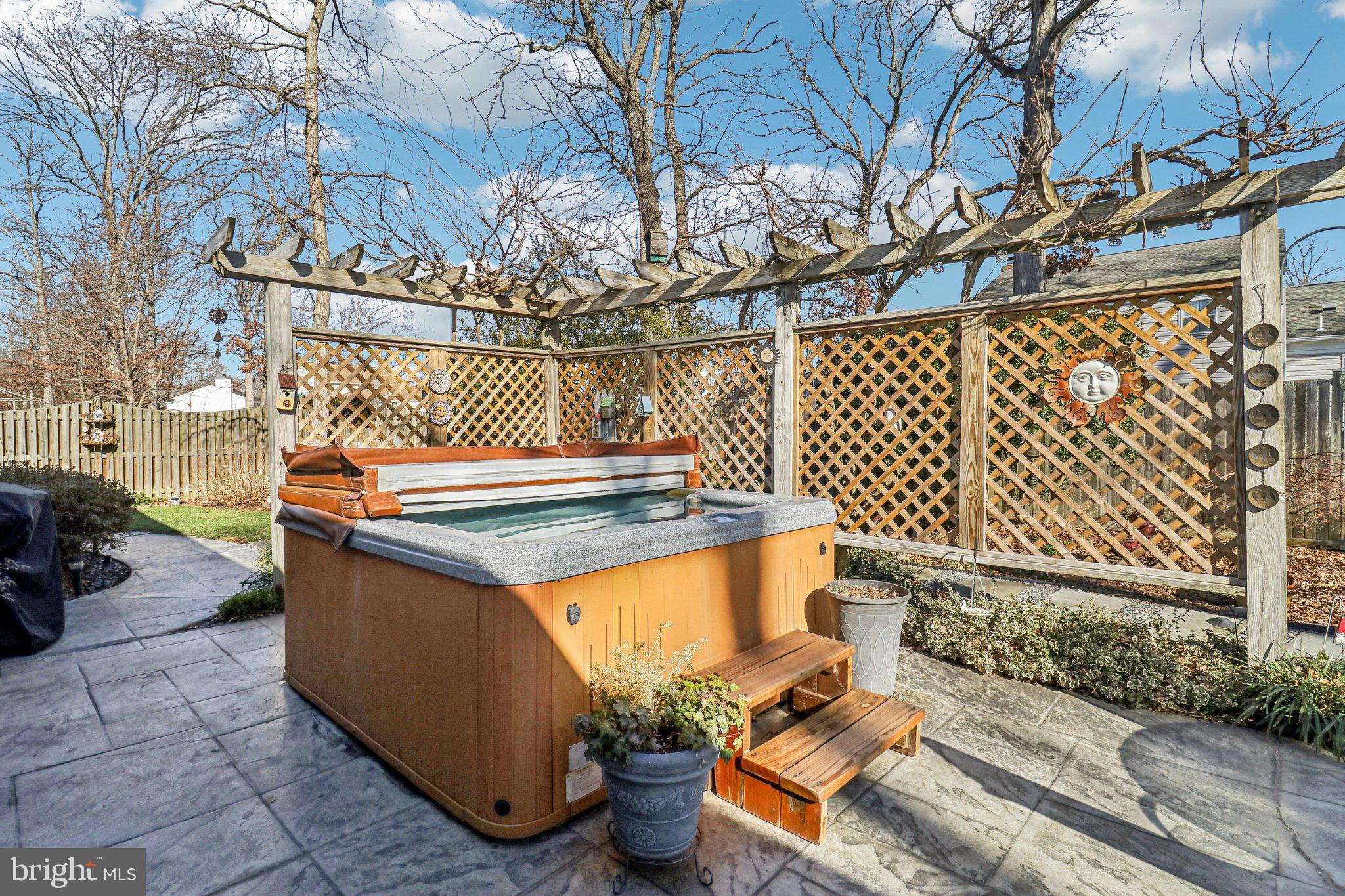 WHITE OAK VILLAGE SUB - Residential